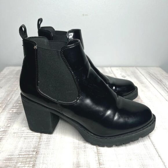 Halston Vegan Leather Heeled Platform Chelsea Boots - Size 8 - Picture 10 of 11